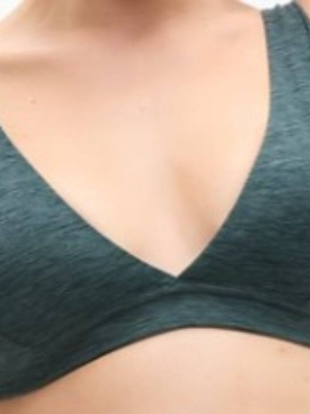 ATHLETA Soft Luxe Bra in Pine Heater Sz M (A-C Cups)